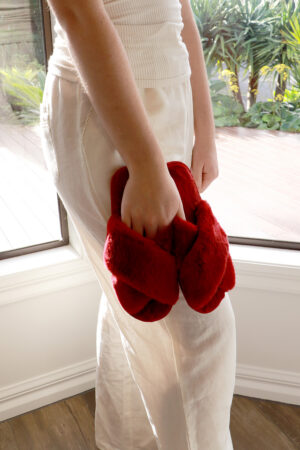 Crossover Plush Slippers - Burgundy