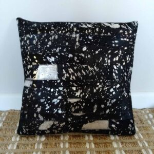Hide Strip Cushion Sq Black/Silver