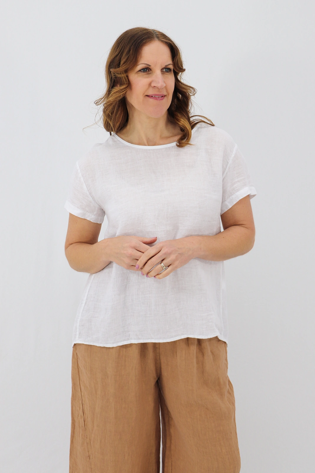 Aida Rose Donella Linen Top White Model