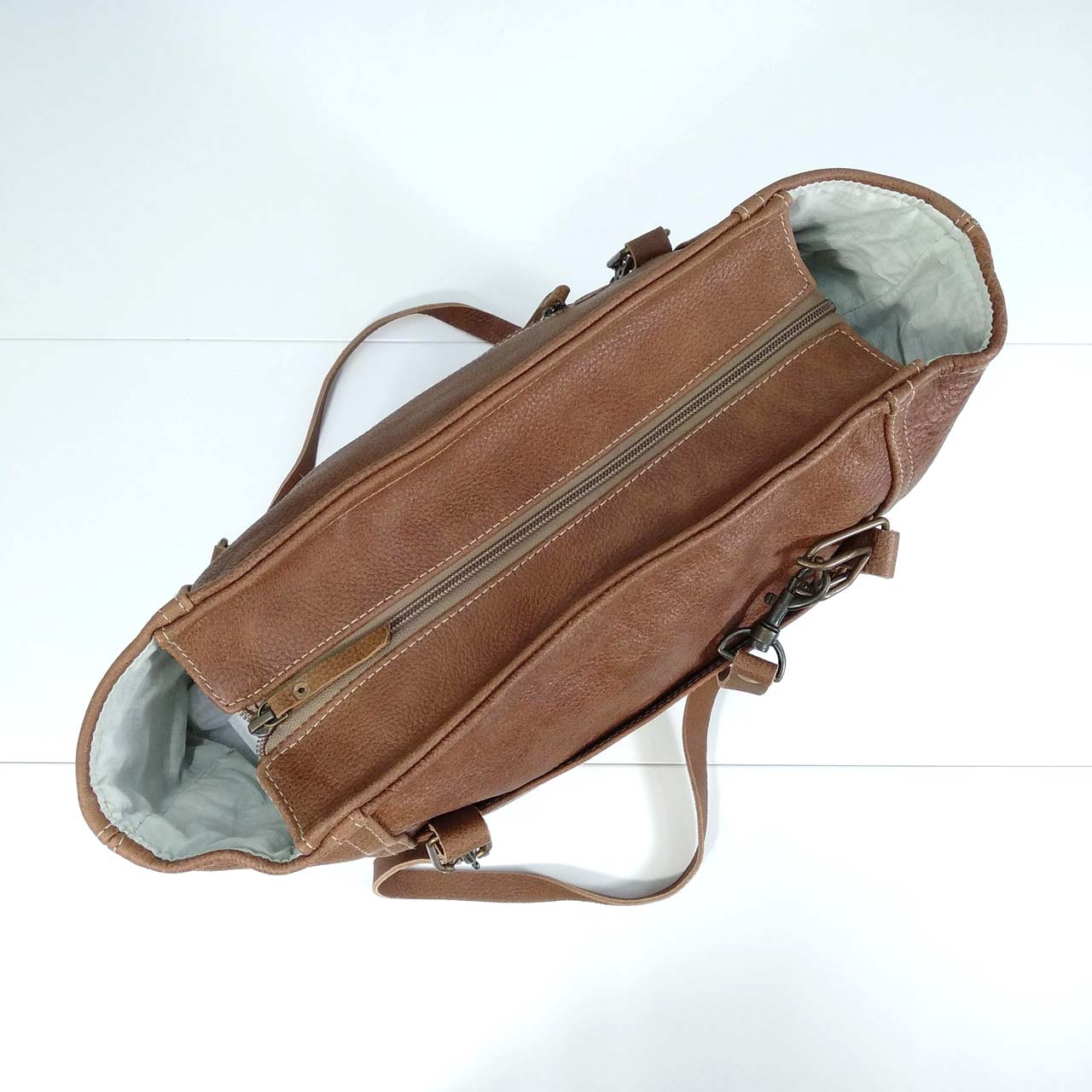 Finley - Leather Tote - Image 6